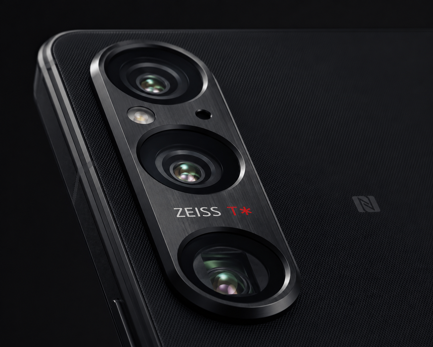 Sony Xperia 1 VIII review triple 48MP camera cluster with Zeiss T star optics