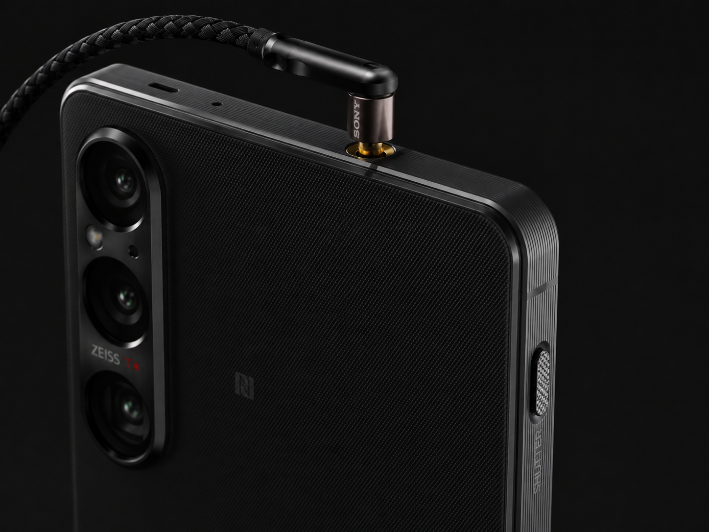 Sony Xperia 1 VIII review audio jack and physical shutter button detail